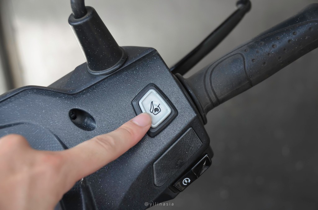 超好用指紋感應發動機車 : iMoto機車指紋實測 開機車車箱