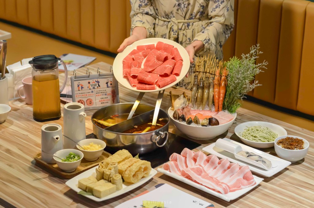 中山區火鍋 汆食作伙鍋 雙人海陸套餐 內容物實拍