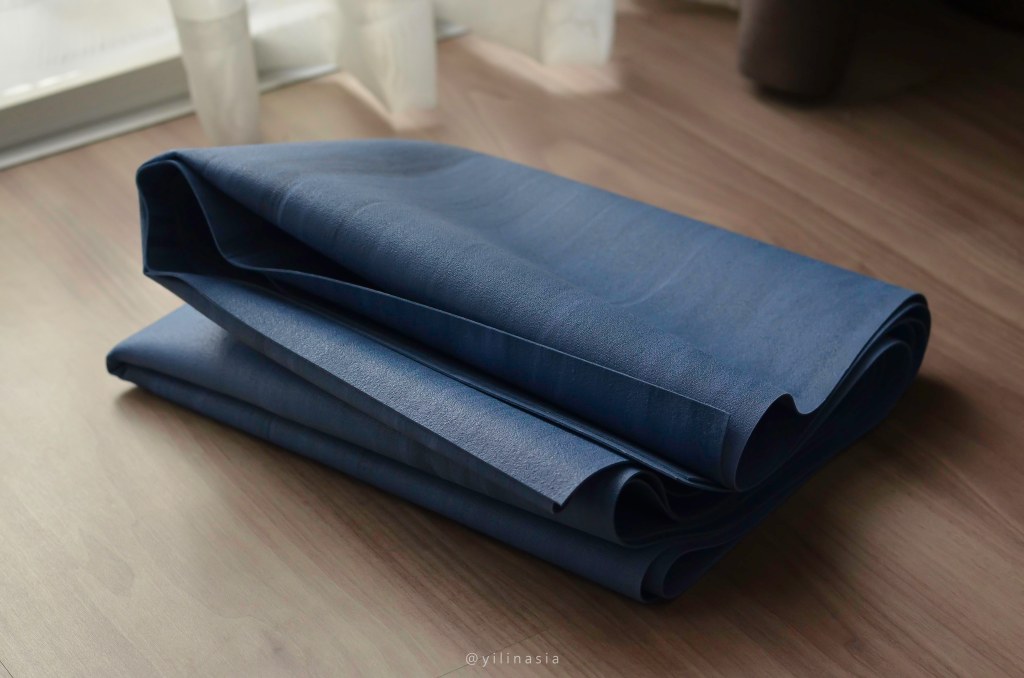 Lotus Fitness旅行瑜珈墊舖巾開箱評測 摺疊後可裝入隨身背包